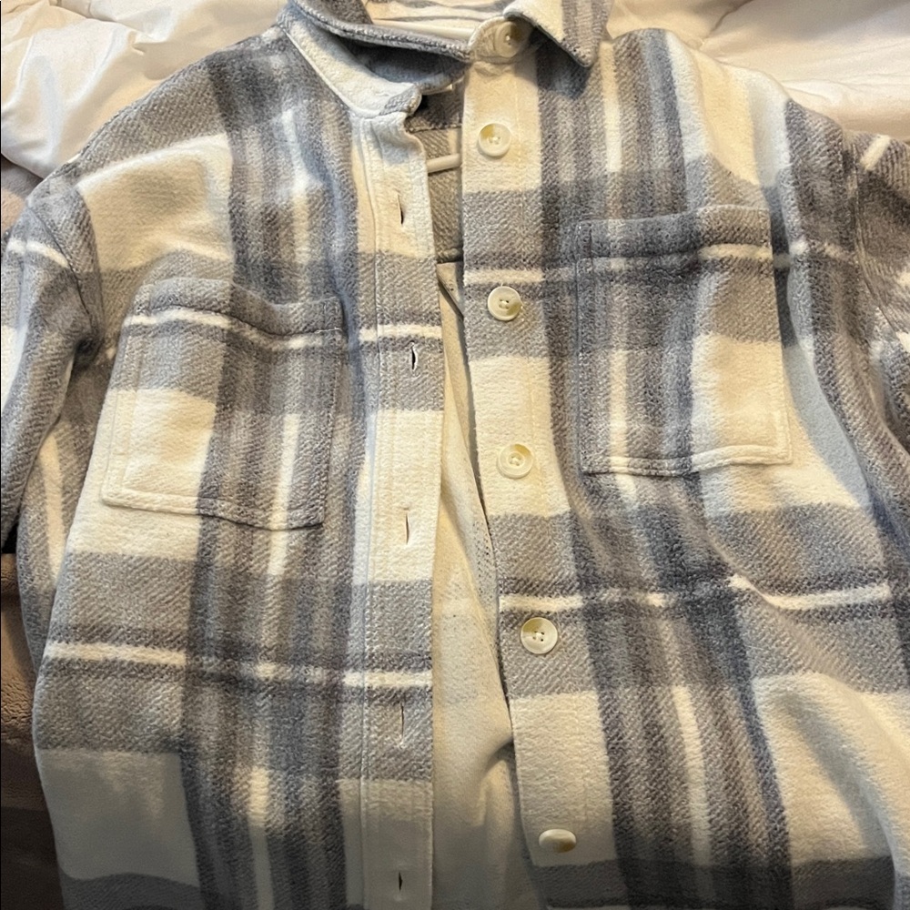 American Eagle Outfitters Gray and Cream Flannel Shirt